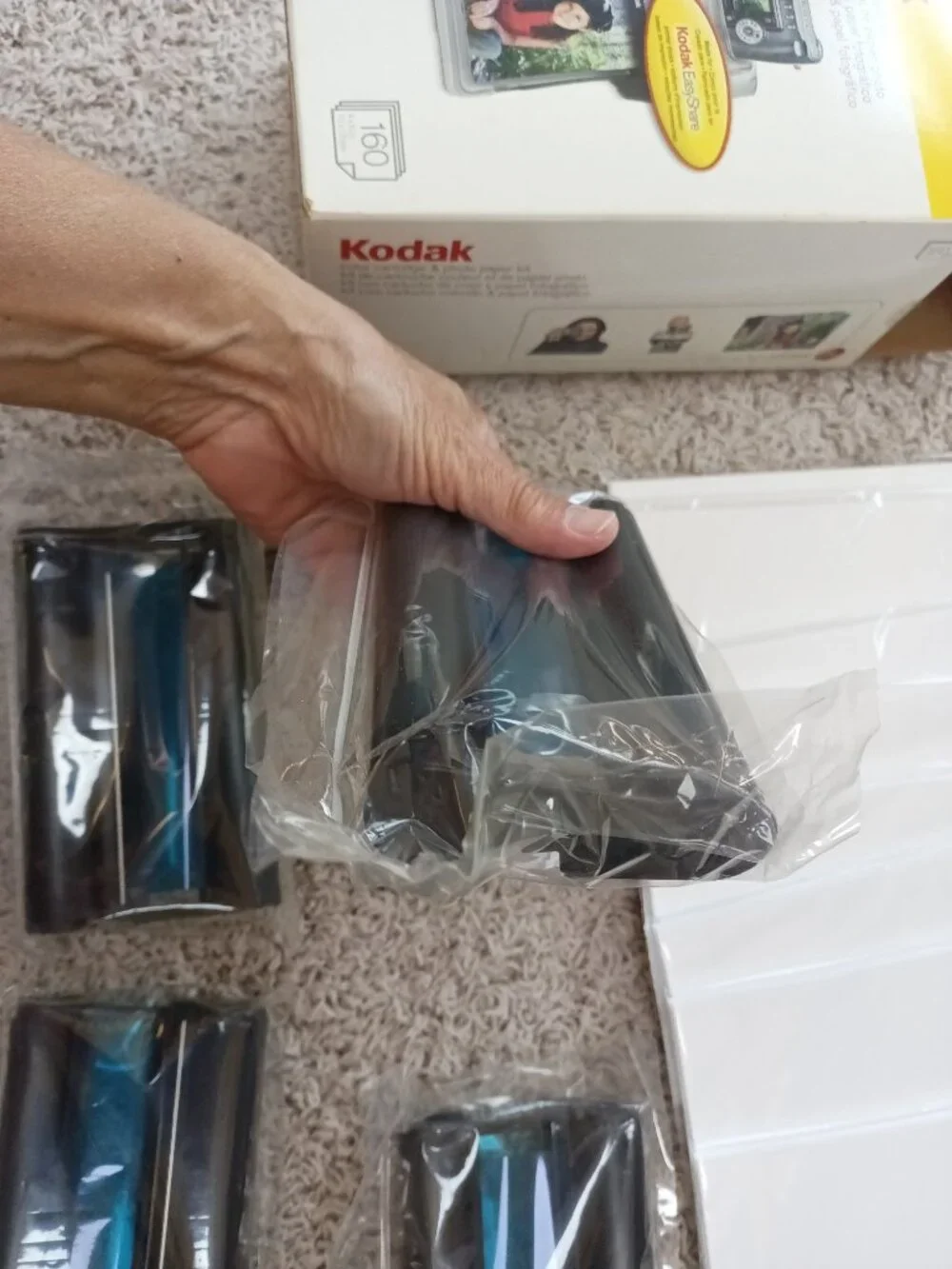New Kodak EasyShare 4 Color Cartridges & 8 Photo Paper Kit Set NRFP 2005